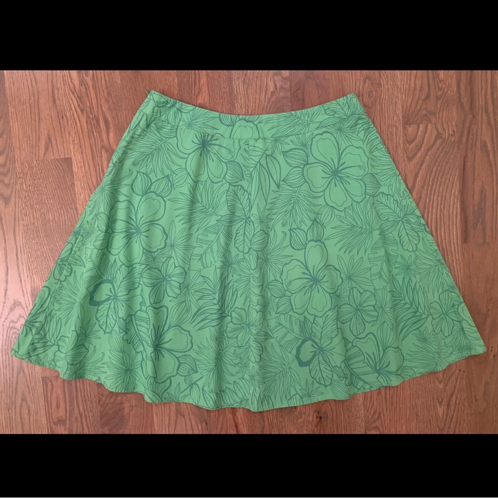 St. John’s Bay Stretch green tropical pleated fit & flare skirt 10P